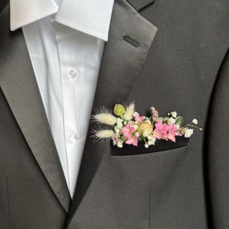 Blush pocket boutonniere 