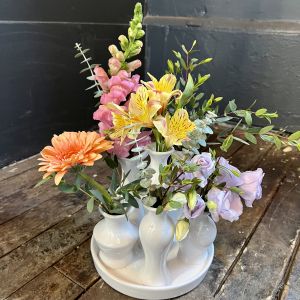 The Knox Budvase Arrangement